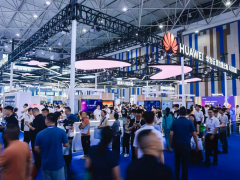 華為擎云商用終端重磅亮相2025數(shù)博會，多項創(chuàng)新方案助推行業(yè)數(shù)智化轉型